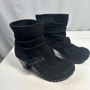 Dansko  Nikita Black Suede Heeled Boots with Studded Mid Ankle Boot Sz 37